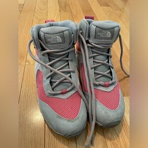 The North Face Hiking Boot Kids size 2